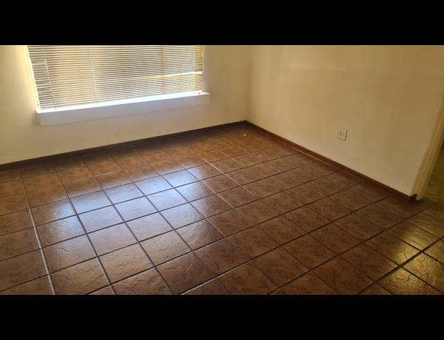 3 BEDROOM TOWNHOUSE FOR SALE IN BO-DORP